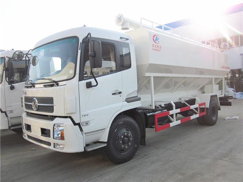 散裝<a href=http://m.essary.cn/siliaoche/ target=_blank class=infotextkey>飼料車</a>圖片展示