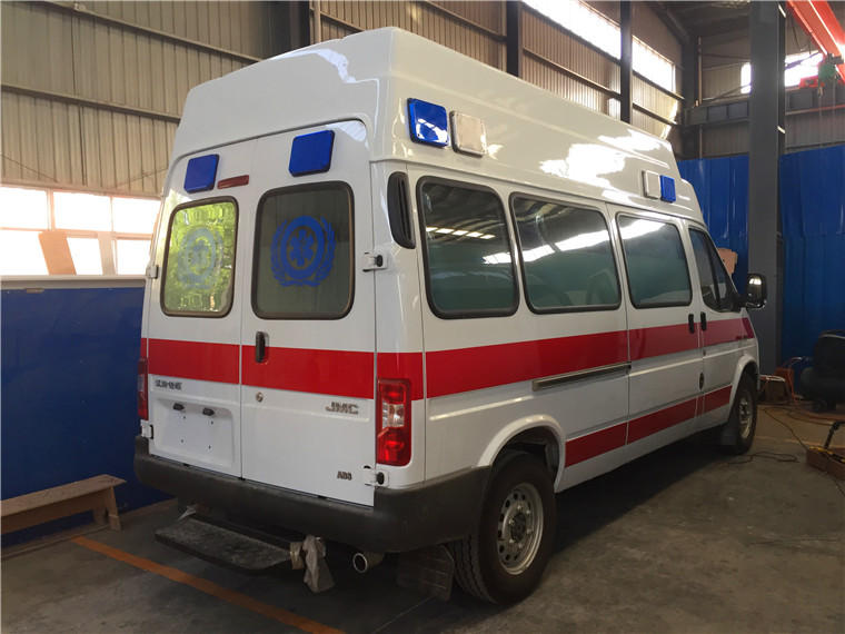 江鈴特順救護(hù)車(chē)長(zhǎng)軸高頂(國(guó)五)圖片4