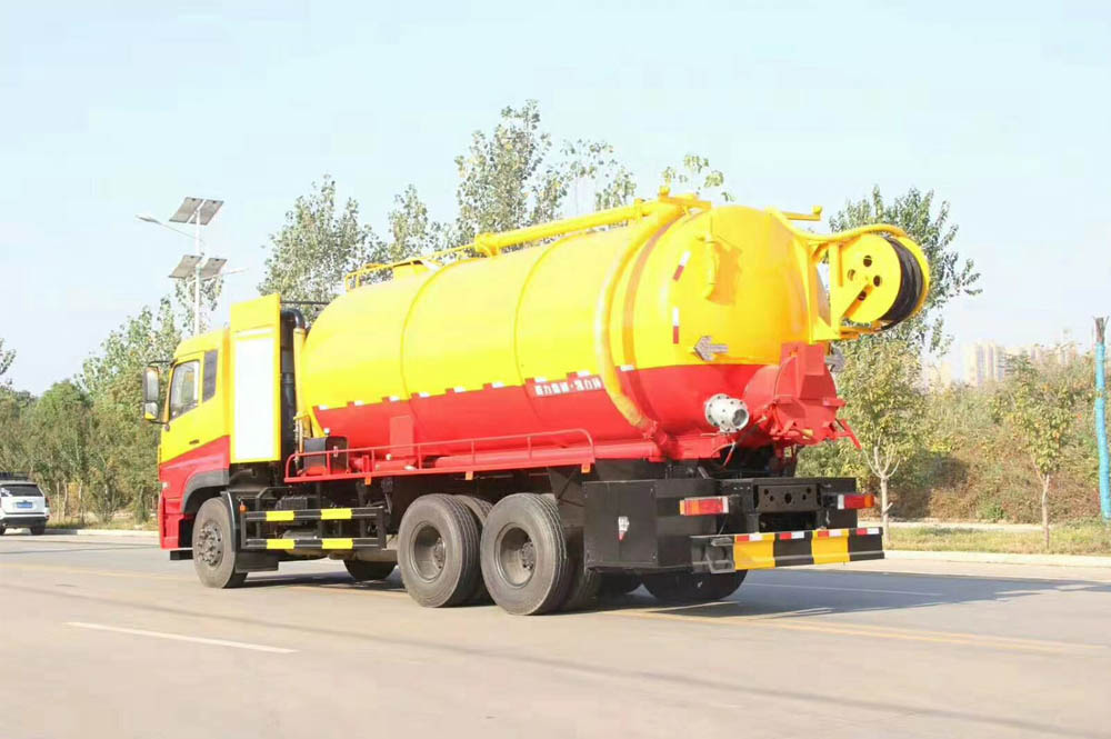 東風(fēng)天龍后八輪國(guó)六清洗吸污車(chē)帶副發(fā)動(dòng)機(jī)圖片4