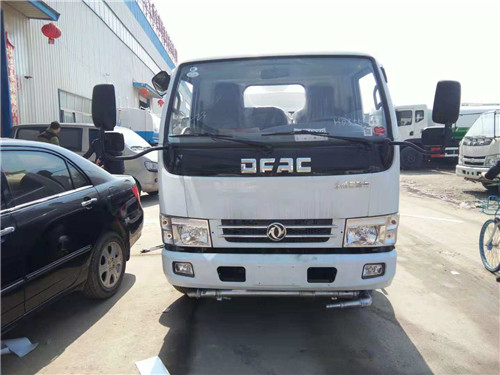 東風(fēng)藍(lán)牌灑水車(chē)右傾45度角圖片1.jpg