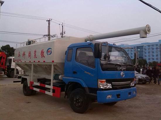 東風(fēng)勁卡散裝飼料運輸車（藍(lán)色）