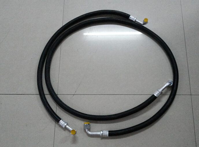 <a href=http://m.essary.cn/lcc/ target=_blank class=infotextkey>冷藏車</a>制冷系統(tǒng)管路圖片