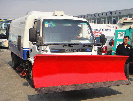 五十鈴鏟雪<a href=http://m.essary.cn/saoluche/ target=_blank class=infotextkey>掃路車</a>