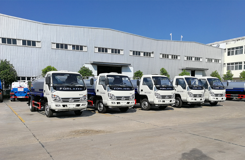 特價(jià)5.5萬 5噸福田灑水車